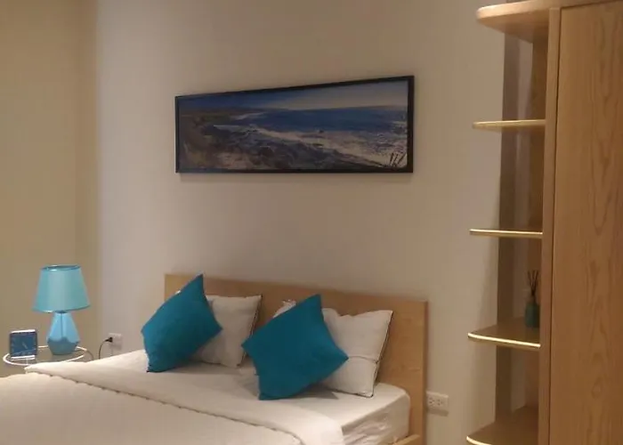 Blue House Bed & Breakfast Ha Long